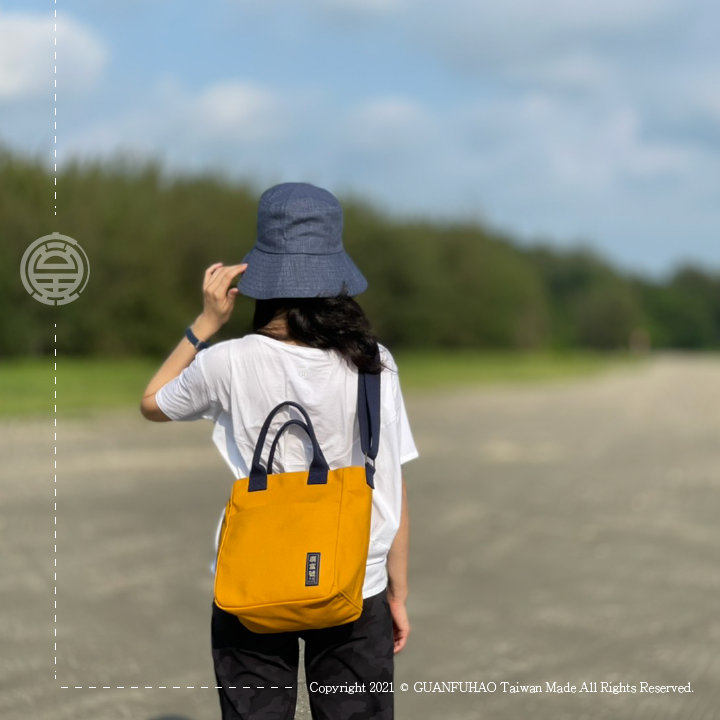 預購款~手提斜背兩用包 帆布書包（現至1/30下單預購且付款完成即確認收單，2月初排程上線製作，預計3/18開始陸續出貨。）