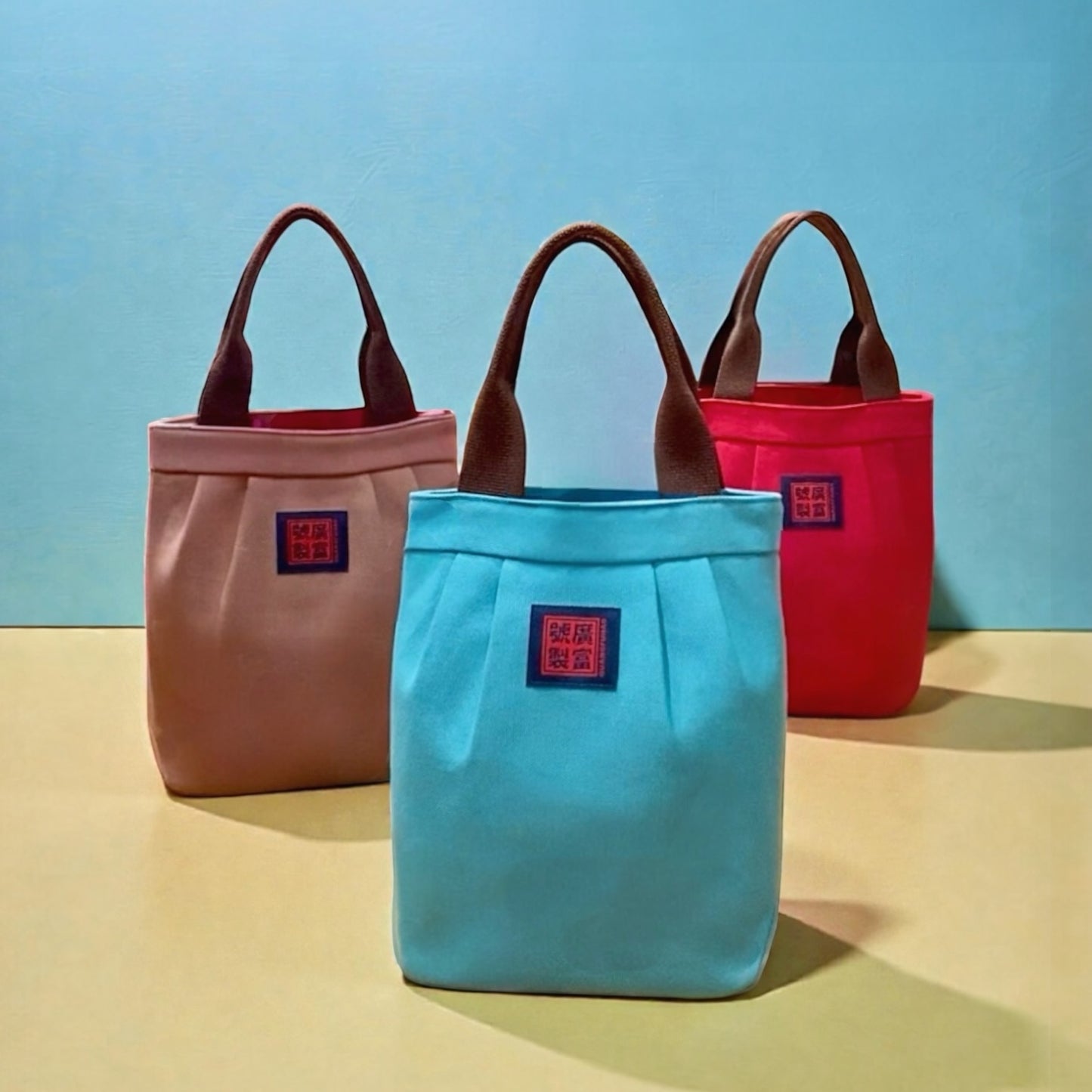 預購款～超人氣圓筒手提包/送禮首選/帆布小提包 帆布包（現至1/20下單預購且完成付款即確認收單，1月中排單上線製作，2/12陸續出貨）