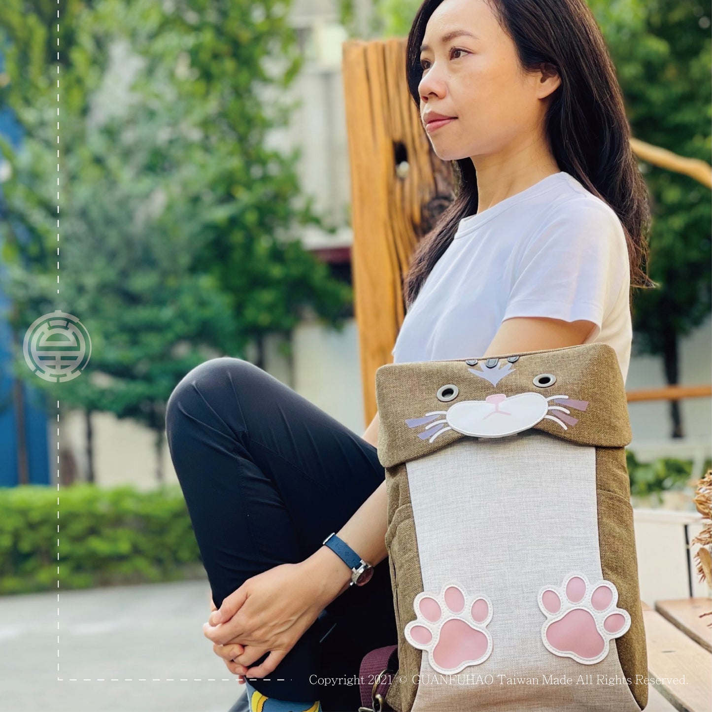 立體摺耳貓咪後背包｜台灣老師傅車縫工藝｜電腦包 送禮首選（少量現貨供應/ 售罄轉預購）