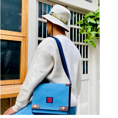 預購款~懷舊小書包 側背包（現至2/28預購下單且付款完成即確認收單，月初排單上線製程，預計3/28開始陸續發貨。)